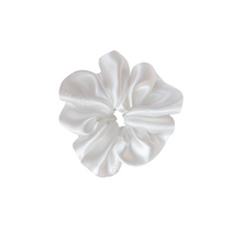 Load image into Gallery viewer, Whitney Scrunchie in Pearl